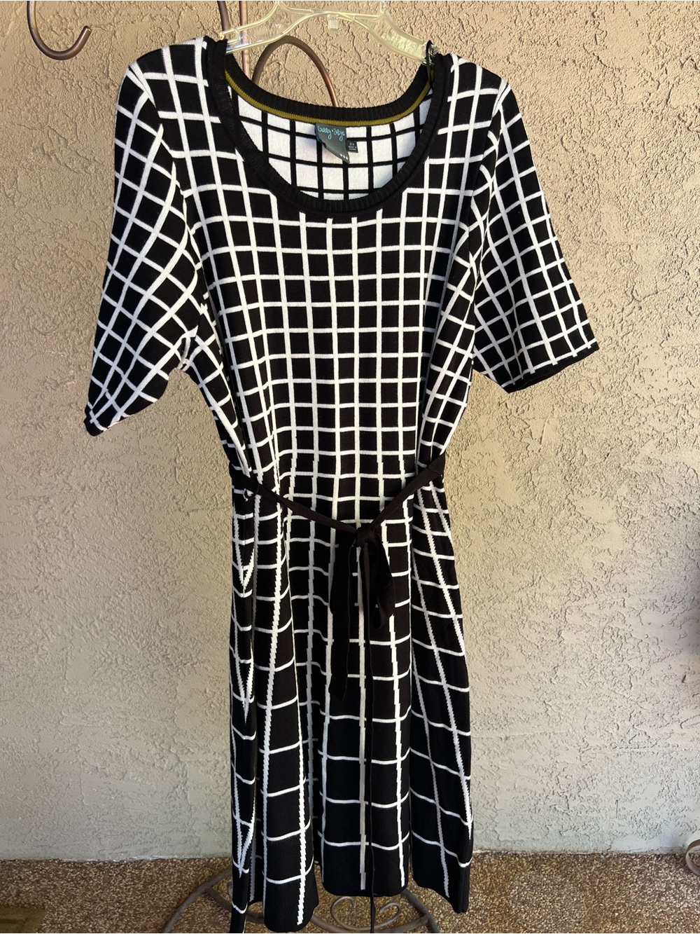 Gabby Skye Black and White Sweater Belted Dress Size 2X